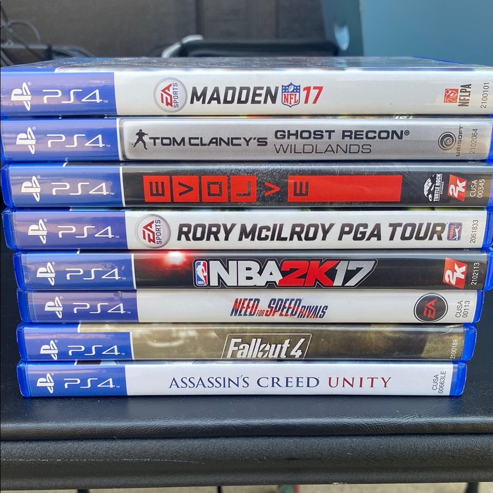 PlayStation 4 Game Collection - Blue Cases